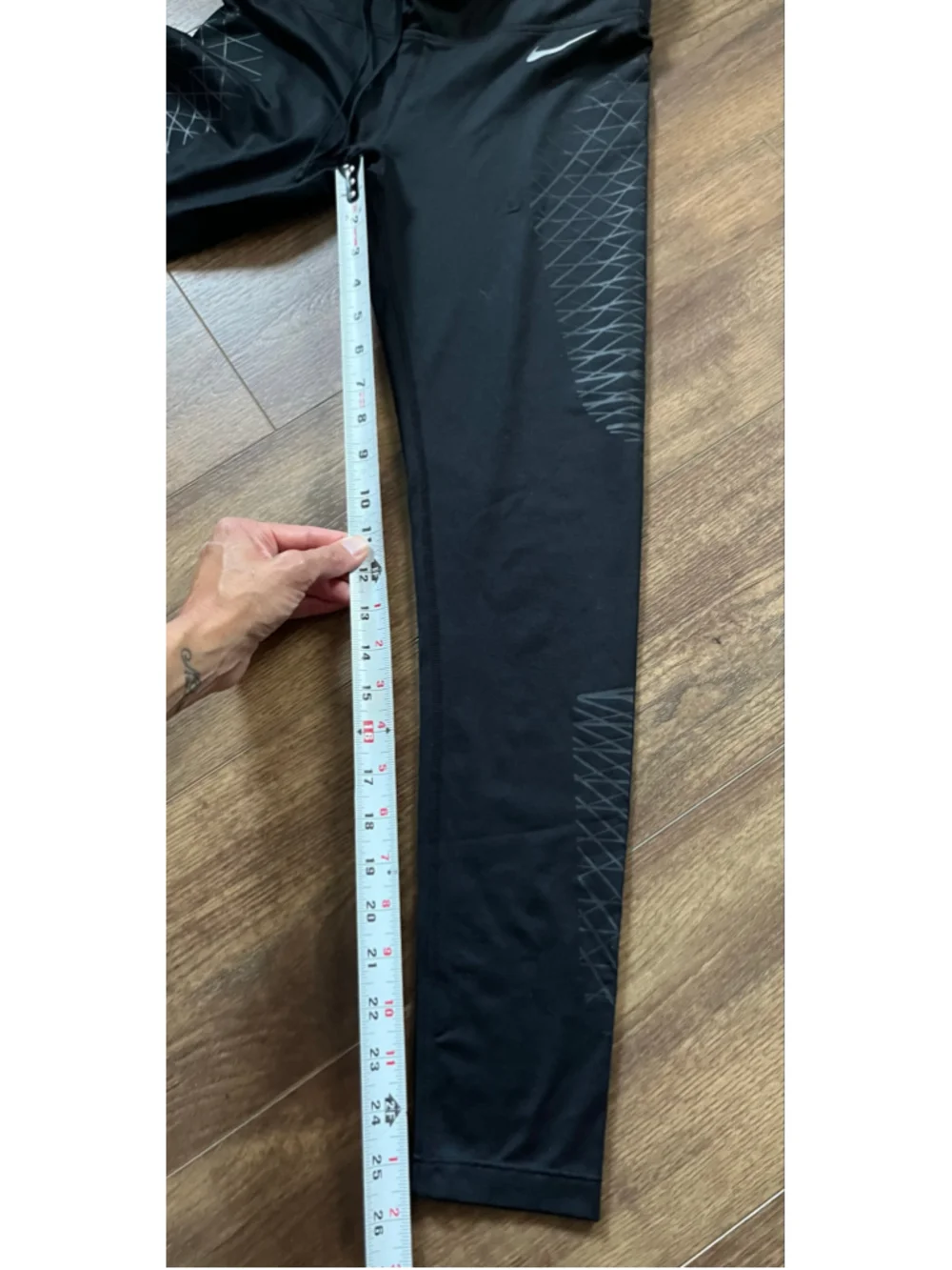 Nike women’s dri fit stretch athletic leggings size M